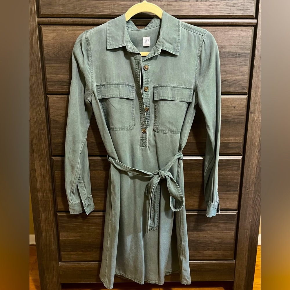 Gap XS shirt dress